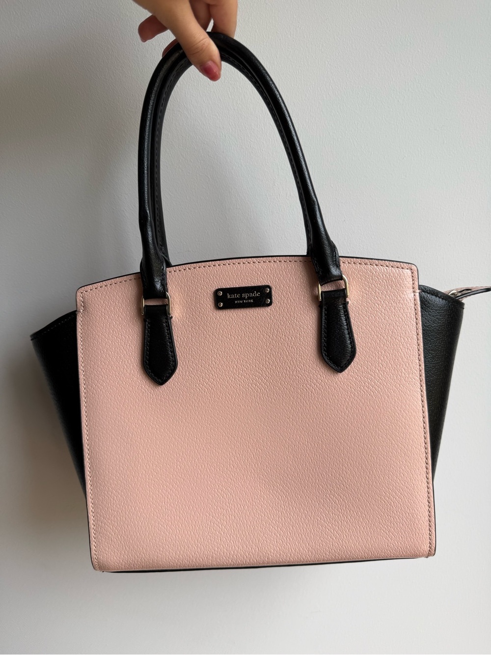 NWOT Kate Spade spade Pink and Black Pebbled Leather Satchel